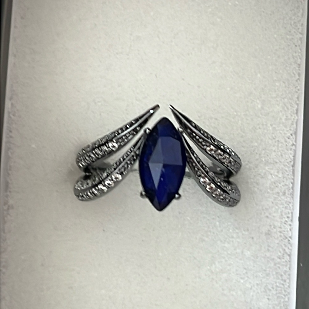 Bomb party 
Reign Villain
Sz 7
villainous embrace ring